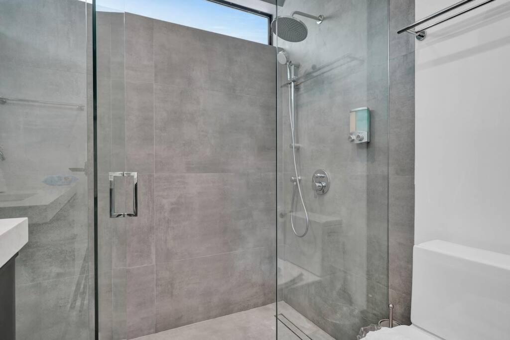 Вилла Design House -Heated Pool -Big Yard -Gated Parking Майами Экстерьер фото