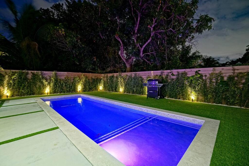 Вилла Design House -Heated Pool -Big Yard -Gated Parking Майами Экстерьер фото